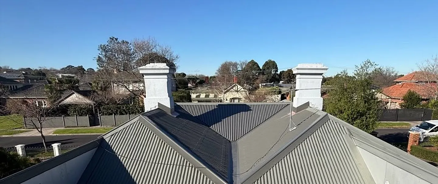 Weathered Metal Roof Upgraded to New Colorbond